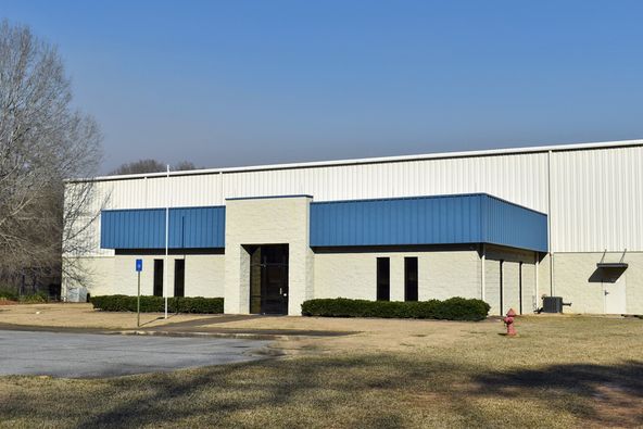 20 Downing Dr, Phenix City, AL 36869